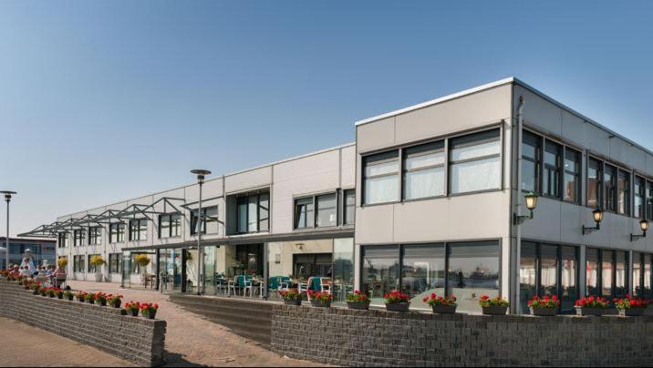 Hotel De Boegschroef Delfzijl Luaran gambar
