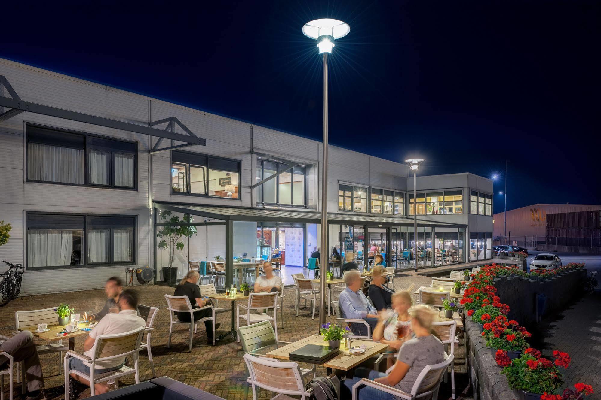 Hotel De Boegschroef Delfzijl Luaran gambar